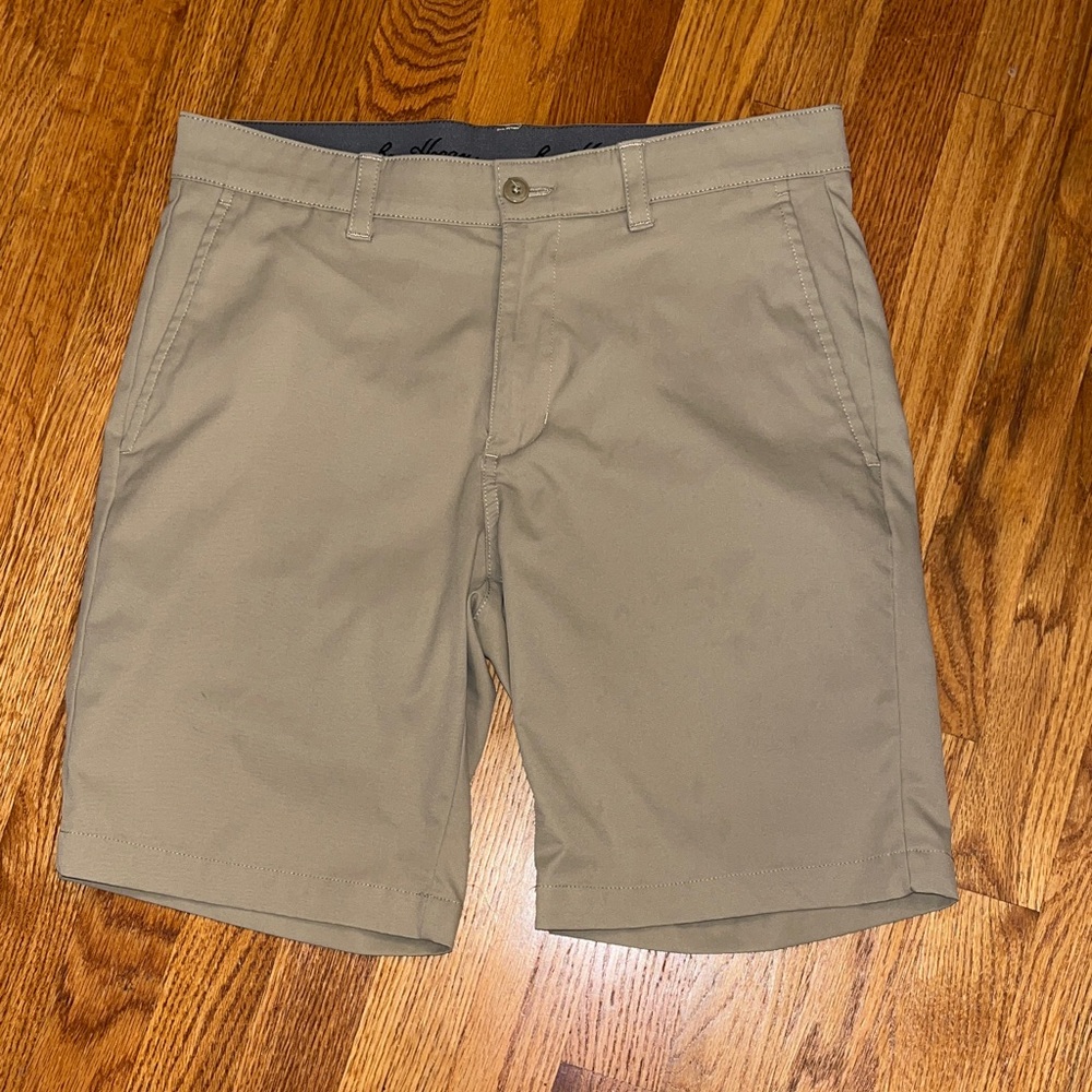 Men's Tan Golf Shorts - Picture 1 of 2